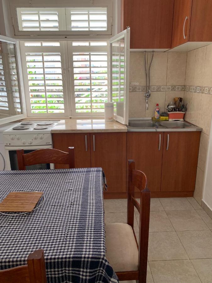 Anita Guest House Tivat Exteriör bild