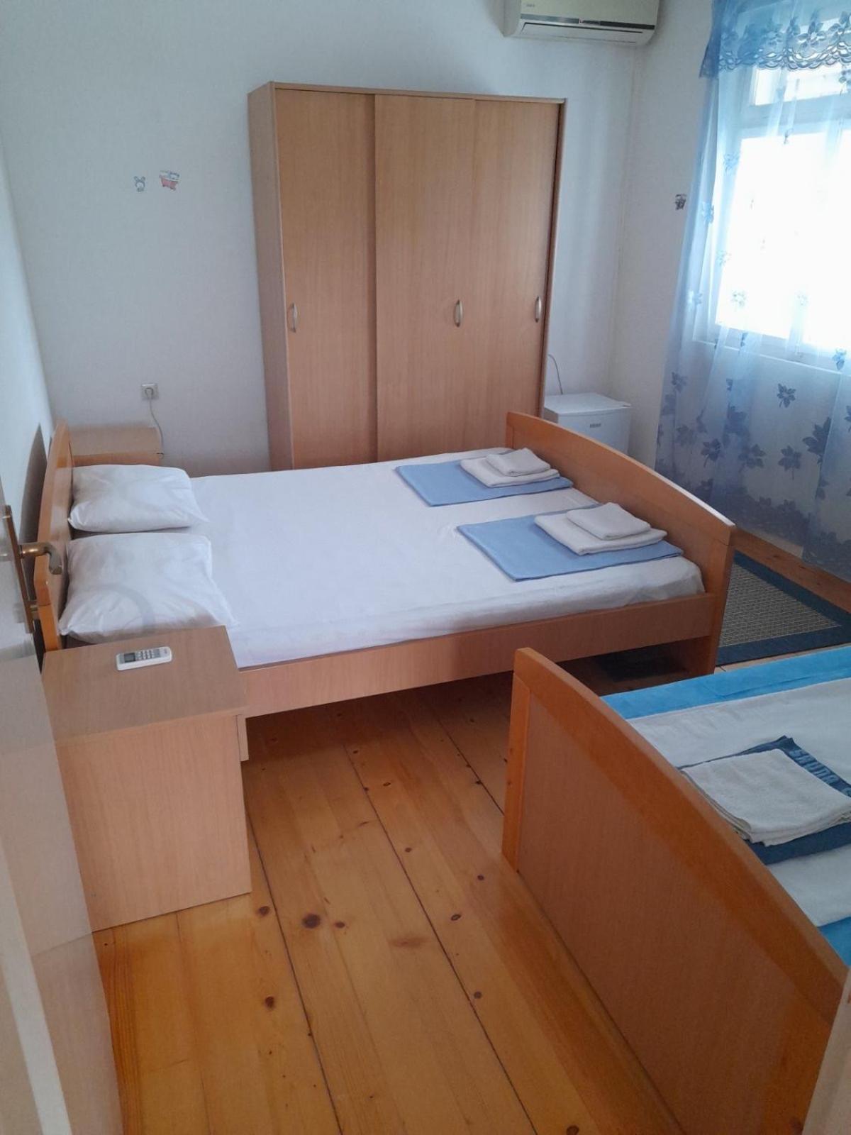 Anita Guest House Tivat Exteriör bild