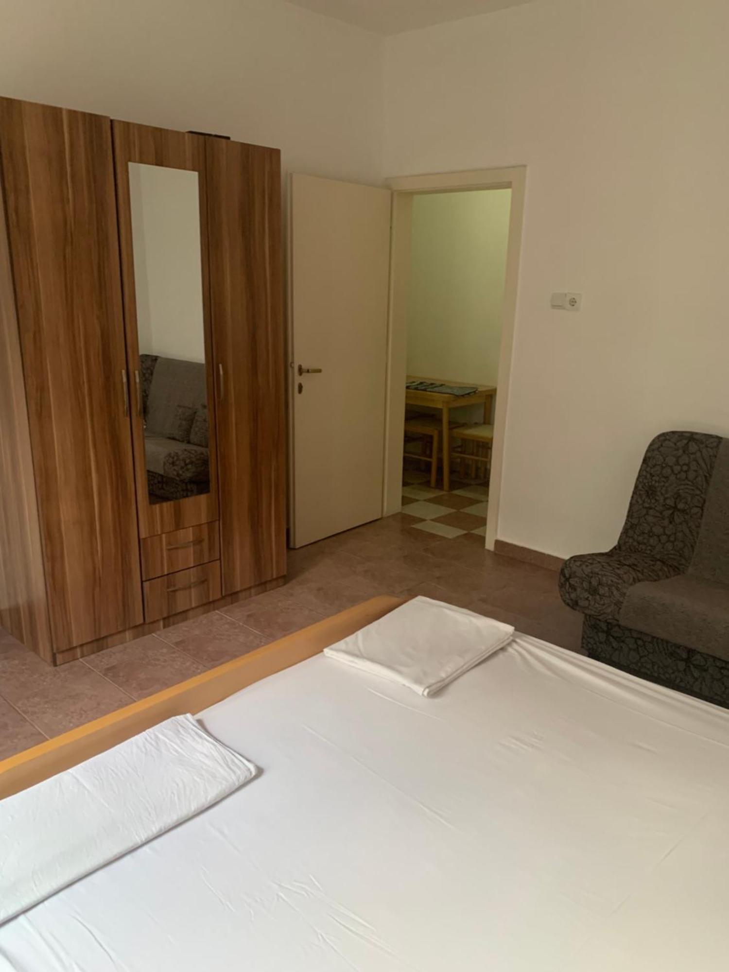 Anita Guest House Tivat Exteriör bild
