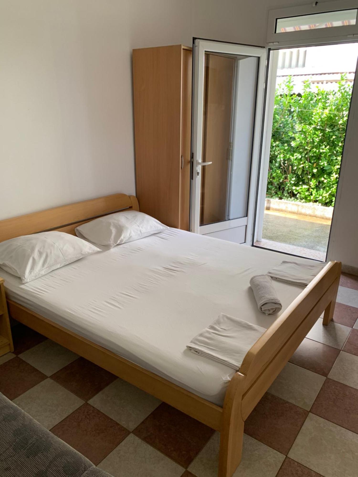 Anita Guest House Tivat Exteriör bild