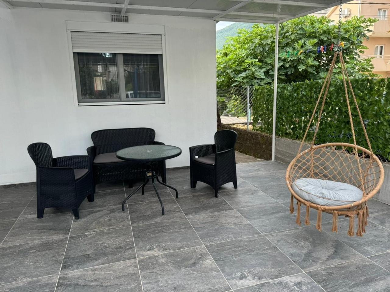 Anita Guest House Tivat Exteriör bild